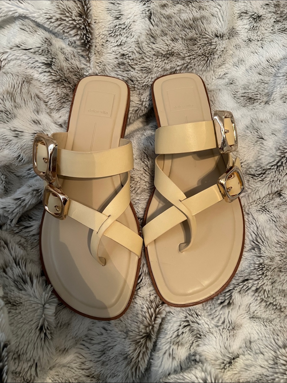 Sandals - Picture 2 of 3